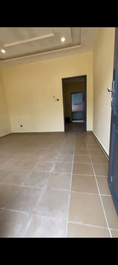 Appartement 1 pièce avec sanitaire staffé et compteur personnel à carte