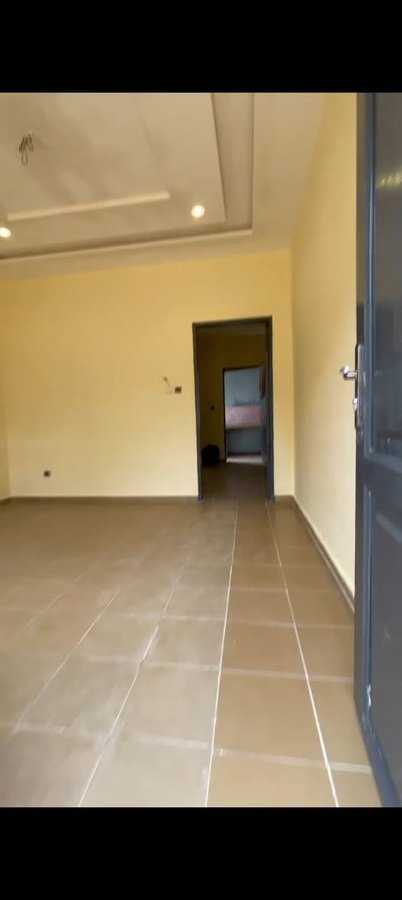 Appartement 1 pièce avec sanitaire staffé et compteur personnel à carte