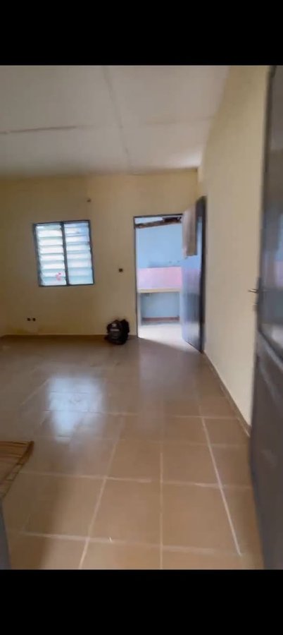 Appartement 1 pièce avec sanitaire staffé et compteur personnel à carte