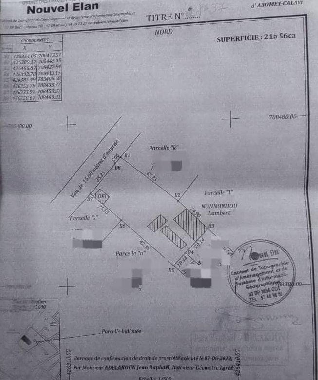 Terrain clôturé de 2156 m² avec titre foncier personnel