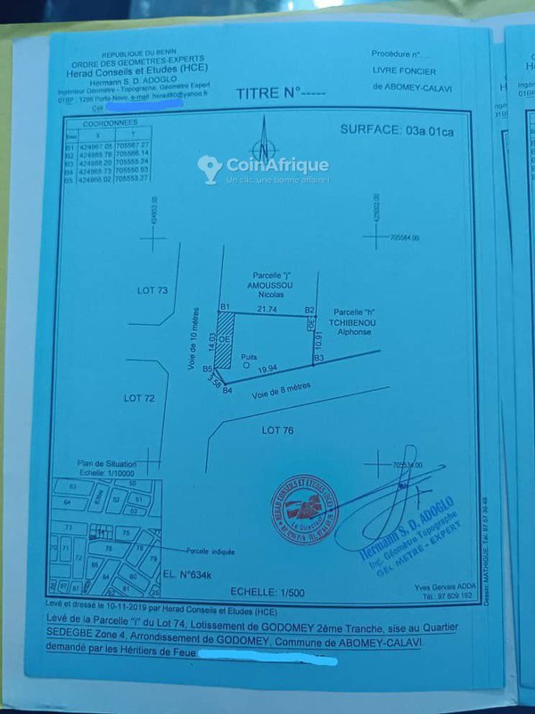 Terrain de 301 m² avec boutiques dallées et titre foncier en cours