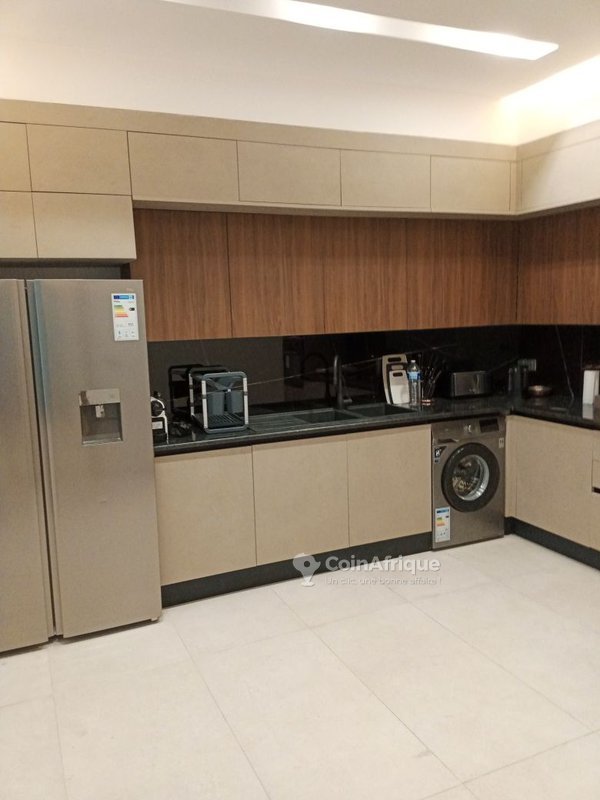 Appartement meublé 3 pièces avec piscine et salle de sport haut standing