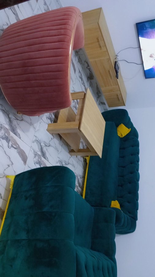 Appartement meublé d'une pièce avec climatisation et cuisine équipée