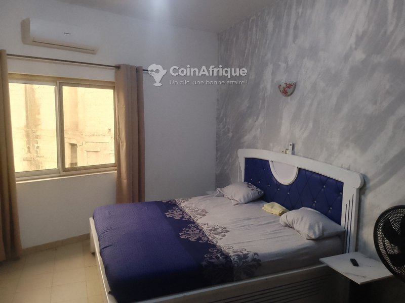 Appartement meublé d'une pièce avec climatisation pour séjours confortables