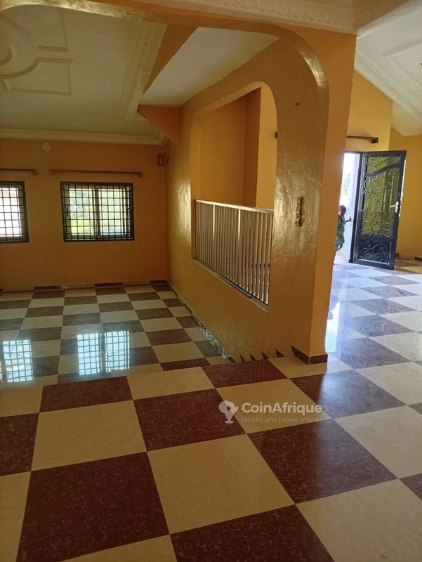 Villa luxueuse de 4 pièces avec entrée personnelle et haut standing