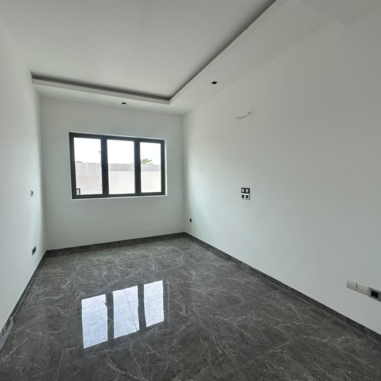 Appartement meublé de 3 pièces avec sécurité 24H/24 et ascenseur