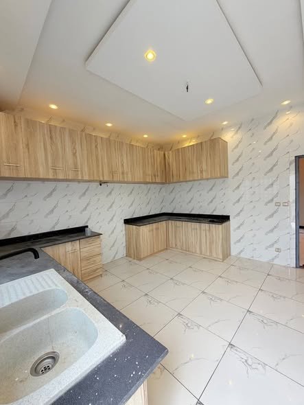 Villa luxueuse de 3 chambres avec climatisation et cour gazonnée
