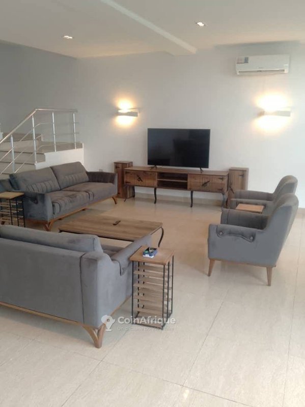 Villa luxueuse de 6 pièces avec piscine privée et vue sur la mer