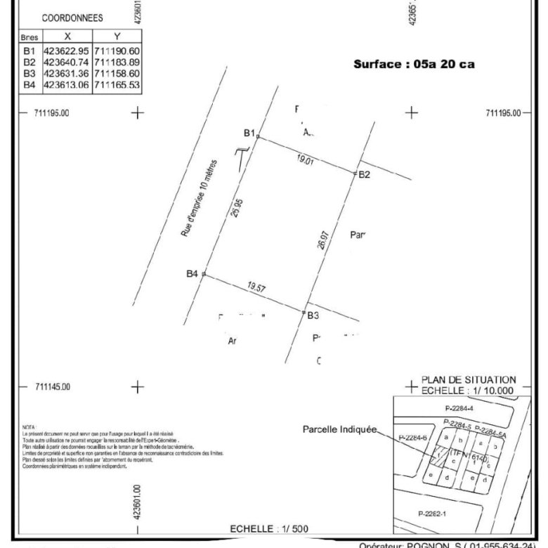 Terrain spacieux de 520 m² avec titre foncier et accès direct à la voie