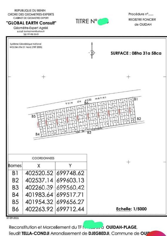 Terrain viabilisé de 500 m² avec titre foncier global en bordure de route goudronnée