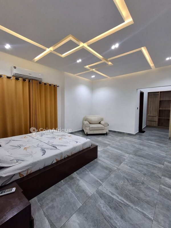 Appartement meublé haut standing de 3 pièces avec climatisation et équipements premium