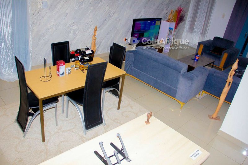 Appartement meublé de 2 pièces avec terrasse et climatisation haut de gamme