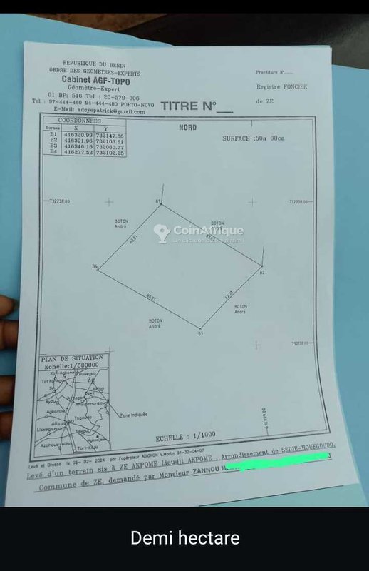 Terrain spacieux de 1,5 hectare avec opportunités de division à Zè