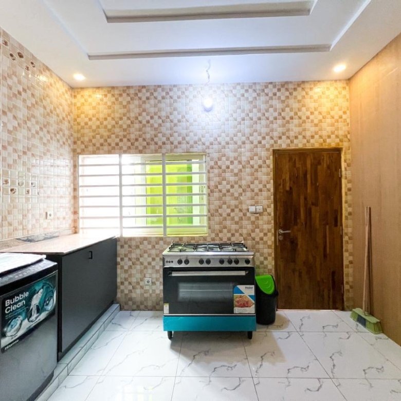 Appartement meublé de 3 pièces avec climatisation et garage