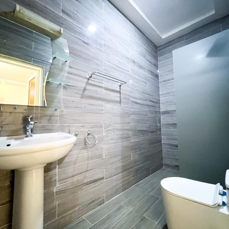 Appartement meublé de 3 pièces avec climatisation et garage