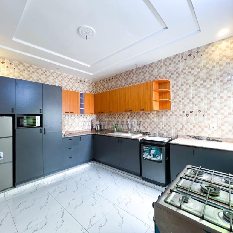 Appartement meublé de 3 pièces avec climatisation et garage