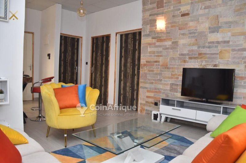 Appartement meublé de 3 pièces avec climatisation et services haut de gamme
