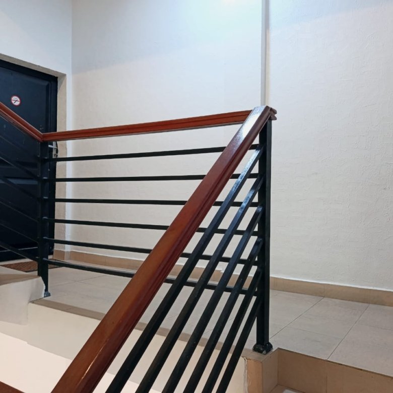 Appartement meublé de 3 pièces avec climatisation et accès immédiat à la plage