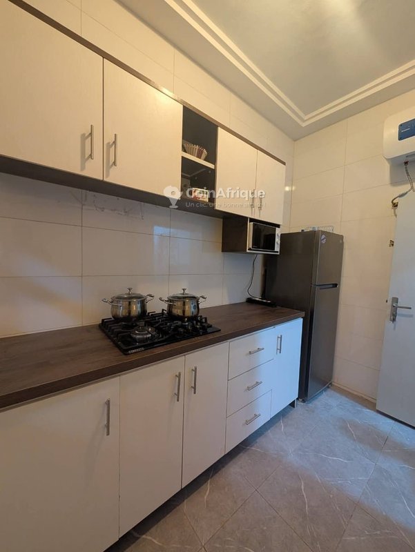 Appartement meublé d'une pièce avec vue sur mer et commodités haut de gamme