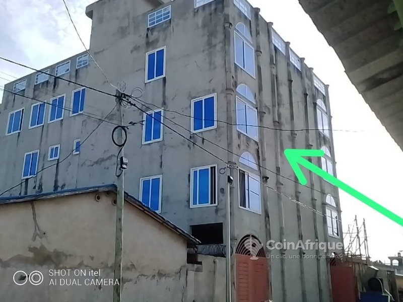 Immeuble de prestige avec 12 chambres et terrasse panoramique en cours de finition
