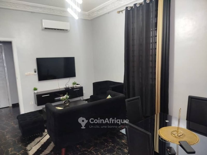 Appartement meublé de 3 pièces avec climatisation et douche privée