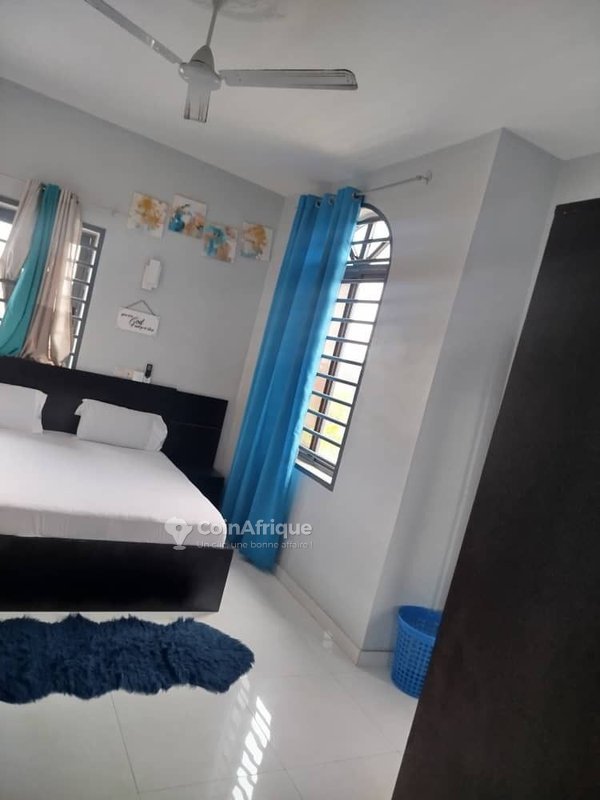 Appartement meublé de 3 pièces avec climatisation et douche privée