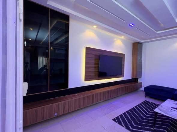 Villa luxueuse de 6 chambres avec vue directe sur la mer et équipements haut de gamme