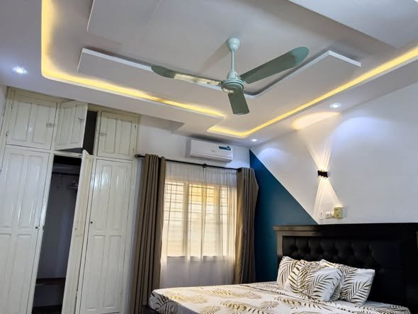 Villa luxueuse de 6 chambres avec vue directe sur la mer et équipements haut de gamme