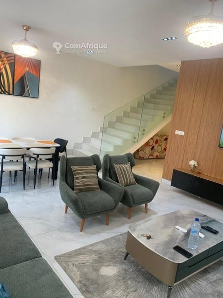 Appartement meublé 3 pièces avec entrée personnelle et duplex