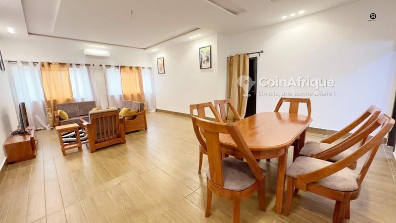Appartement meublé de 3 pièces avec climatisation et salon ultra moderne