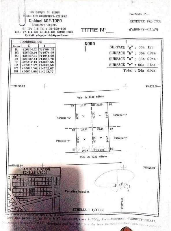 Terrain exceptionnel de 2441 m² avec titre foncier, clôturé et accès à deux rues