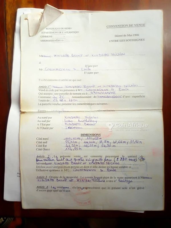 Terrain constructible d'exception de 527 m² avec chambre-salon et papiers en règle