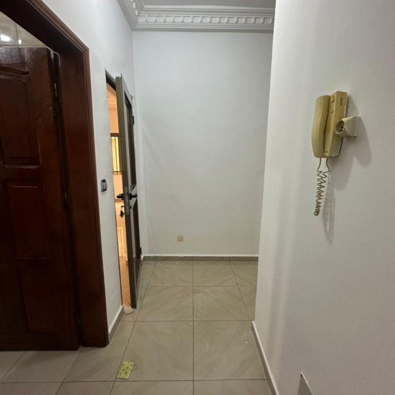 Appartement spacieux de 4 pièces avec terrasse et bureau