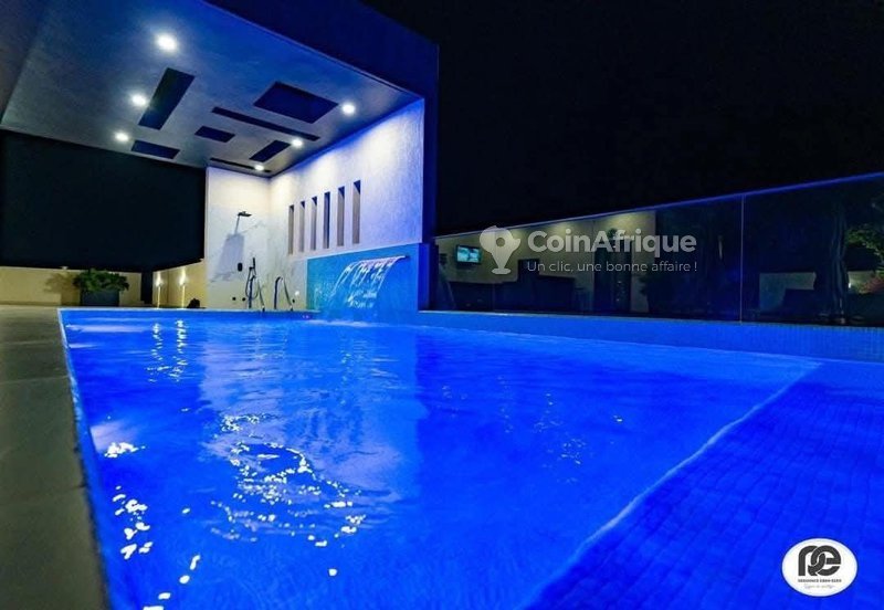 Appartement meublé duplex de 4 pièces avec piscine et vue panoramique sur mer