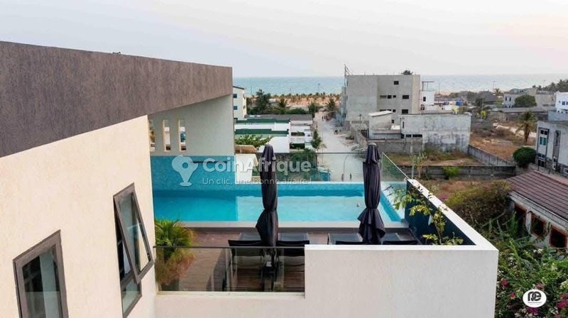 Appartement meublé duplex de 4 pièces avec piscine et vue panoramique sur mer