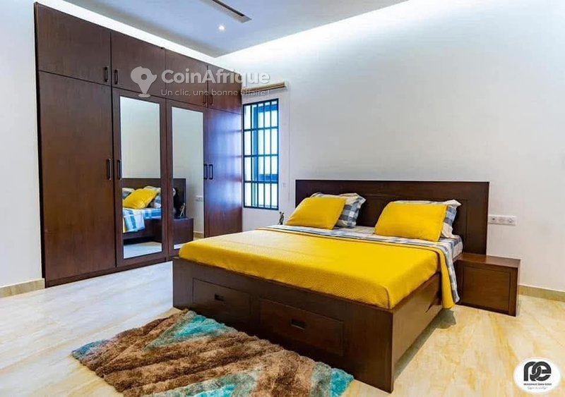 Appartement meublé duplex de 4 pièces avec piscine et vue panoramique sur mer