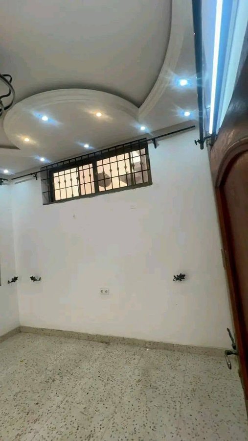 Appartement cosy d'une pièce avec climatisation et garage - Tranquillité et standing assurés