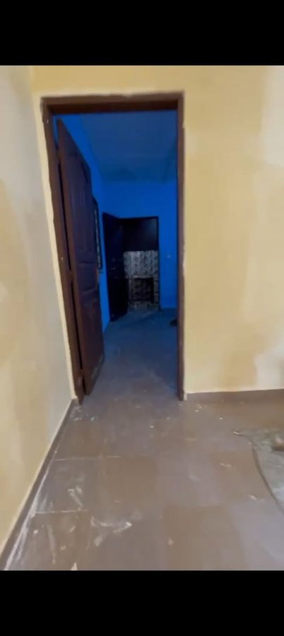 Appartement cosy d'une pièce avec sanitaire privé et peinture récente