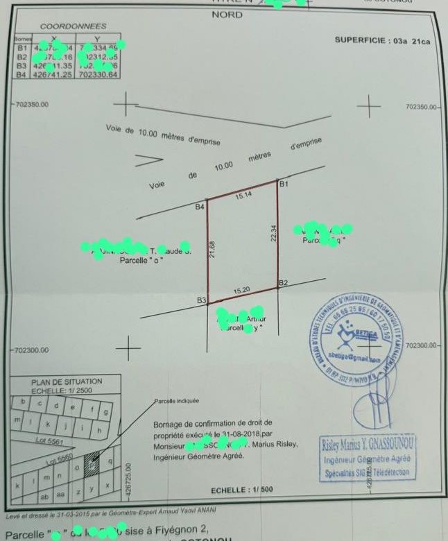 Terrain clôturé avec portail et titre foncier personnel - Idéal pour tout projet immobilier