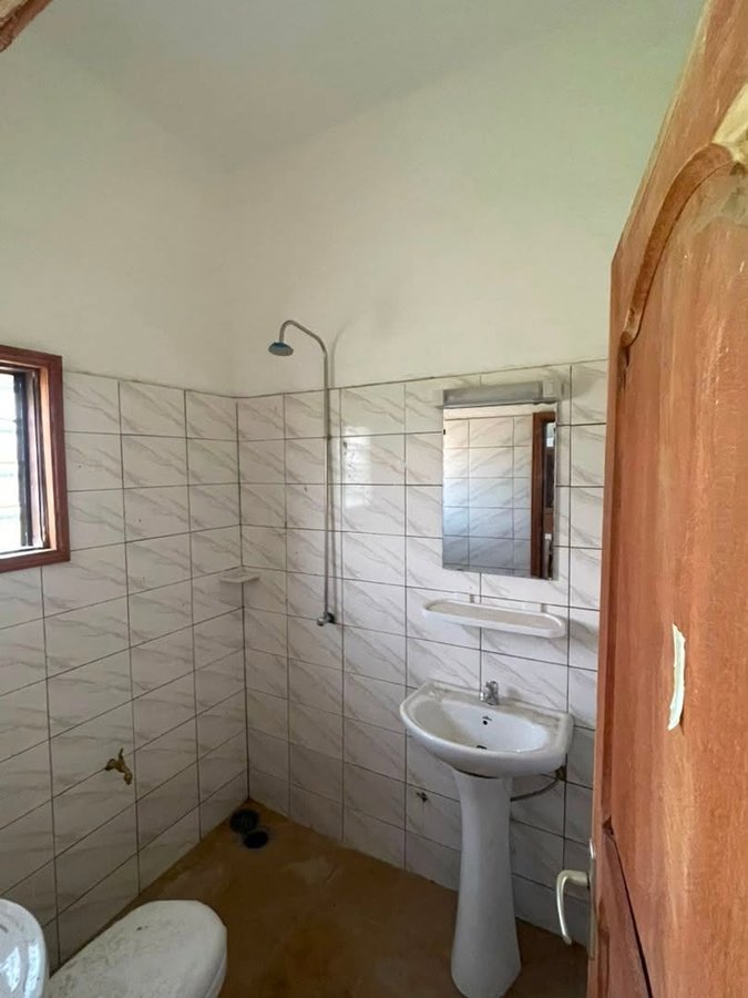Villa luxueuse de 3 chambres avec jardin et dépendance