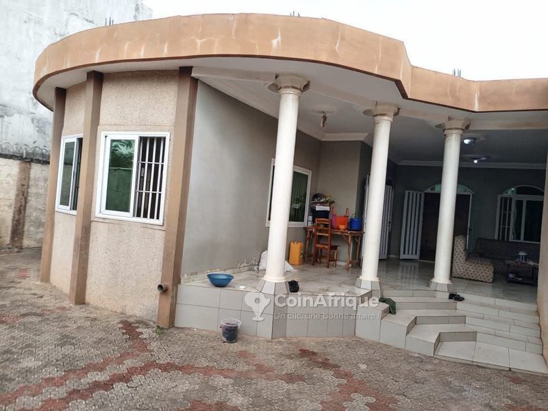 Villa luxueuse de 4 pièces avec garage double et titre foncier lancé
