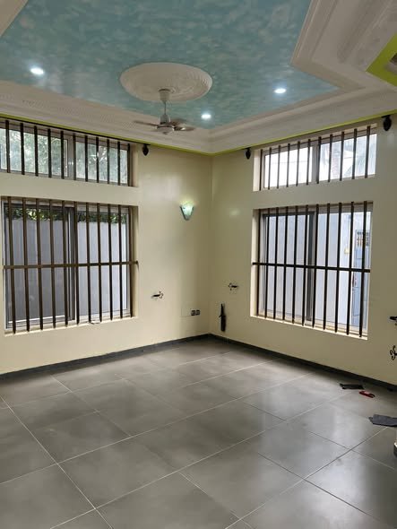 Villa luxueuse de 5 pièces avec climatisation et espaces spacieux