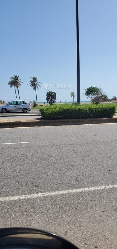 Terrain spacieux de 522 m² avec titre foncier personnel et levé topographique