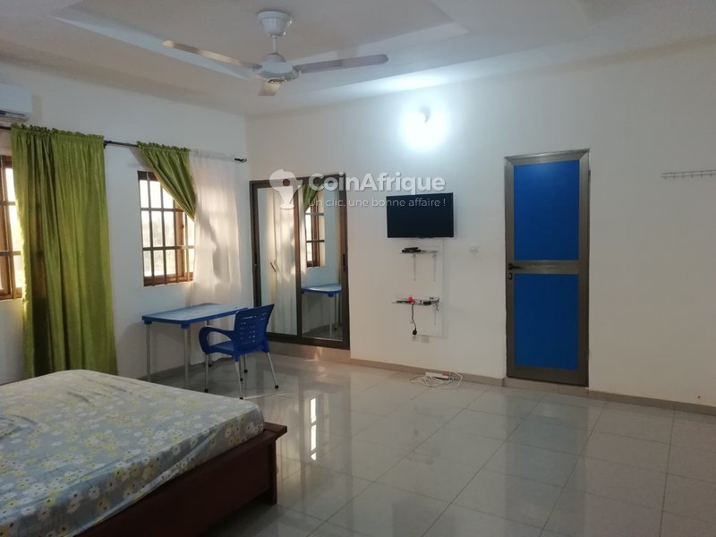 Appartement meublé de 2 pièces avec salle de bain moderne