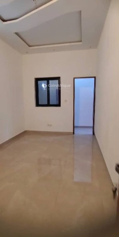 Appartement de 2 pièces avec escalier personnel et construction moderne