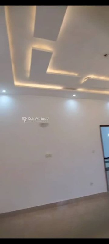 Appartement de 2 pièces avec escalier personnel et construction moderne