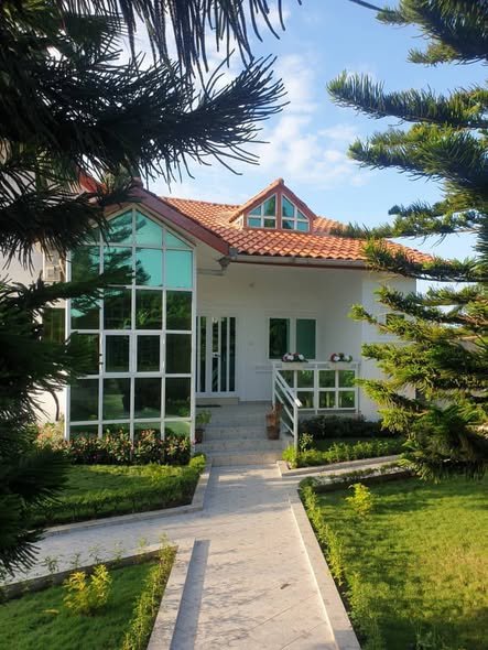 Villa luxueuse de 3 pièces avec jardin aménagé et cadre sécurisé