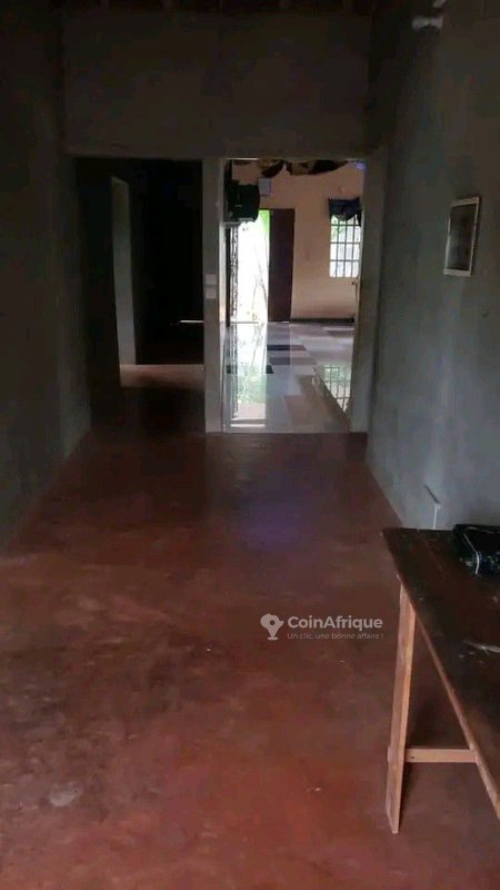 Villa luxueuse de 4 chambres avec climatisation, véranda et boutiques