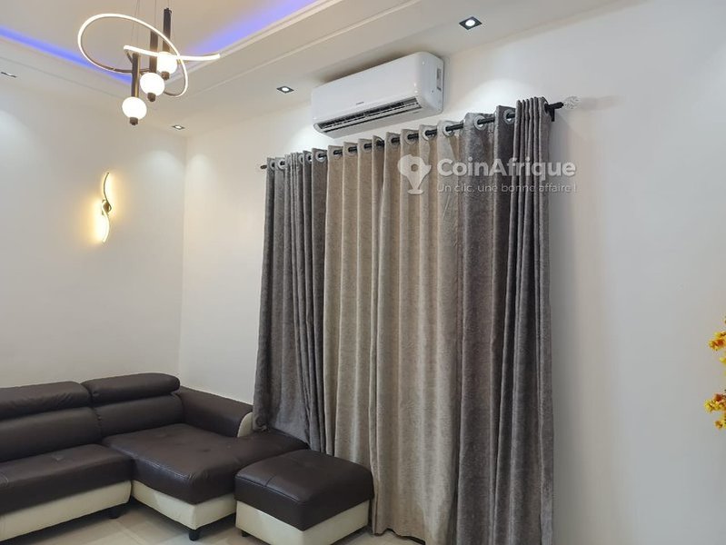 Appartement meublé de 3 pièces avec terrasse équipée et sécurité renforcée