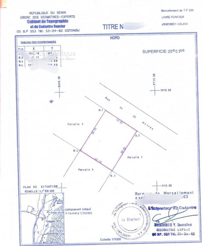 Terrain spacieux de 2003 m² avec titre foncier personnel et accès à une voie de 20 mètres